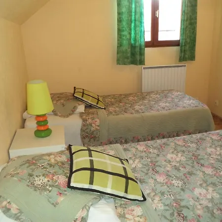 Trois Independant Au Grande Vigne Holiday home Saint-Etienne-sous-Bailleul