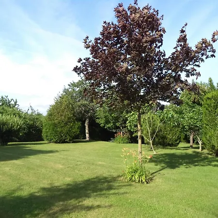 Holiday home Trois Independant Au Grande Vigne *