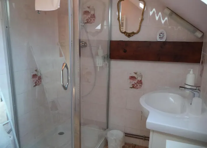 Holiday home Les Grandes Vignes Saint-Etienne-sous-Bailleul