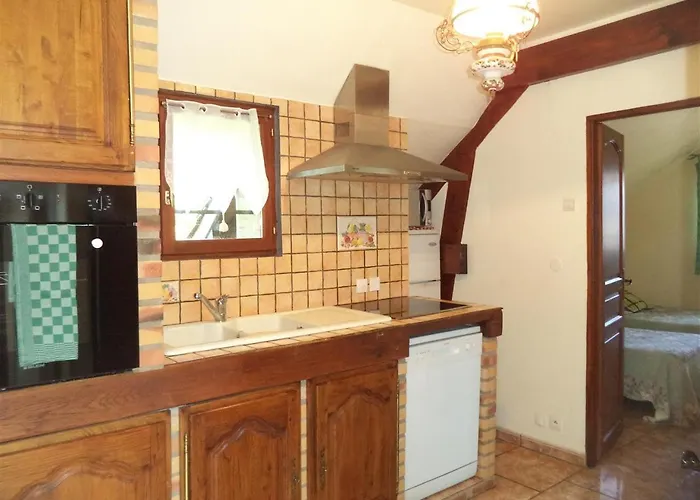 Holiday home Les Grandes Vignes Saint-Etienne-sous-Bailleul